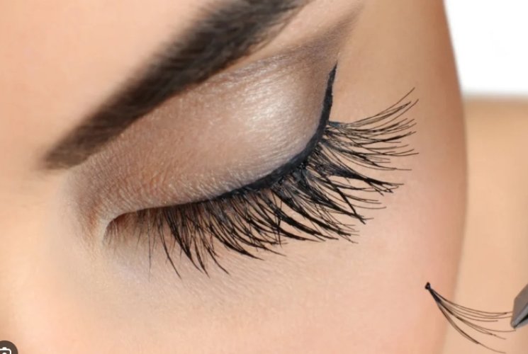 Eyelash Extensions: The Beauty Trend That’s Transforming Eyes